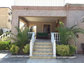 EMPTYCOUNT:1 COUNTRY HOUSE NEAR MAYAK BEACH